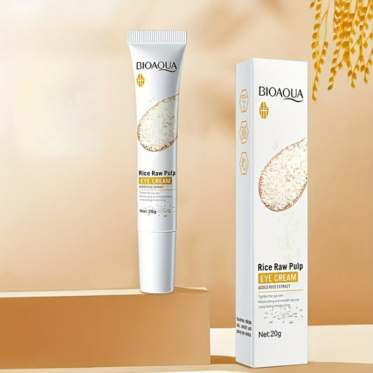 Rice eye cream texture and application on skin